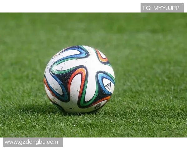 探索足球比赛用球的演变与技术创新对比赛的影响